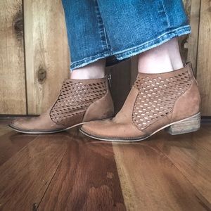 Seychelles lattice booties